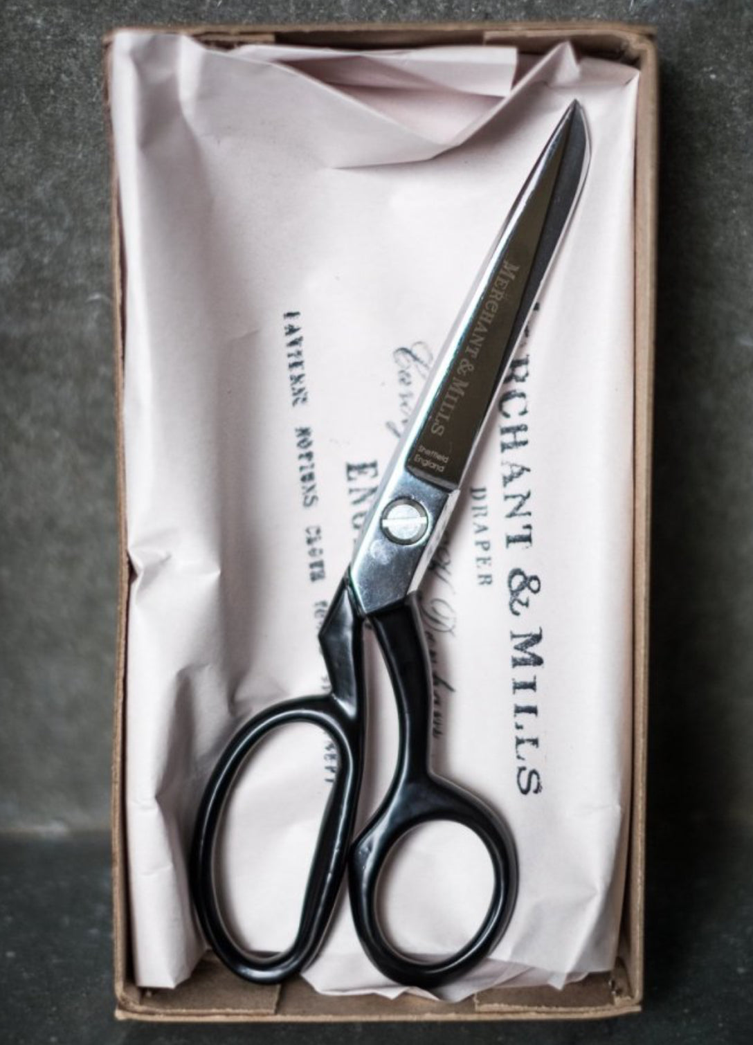 BLACK TAILORING SHEARS